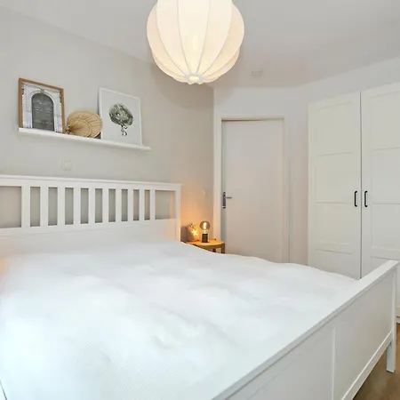 Strandstrasse 32 11 * Ostseebad Kühlungsborn