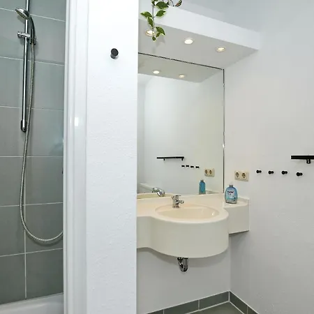 Apartment Strandstrasse 32 11