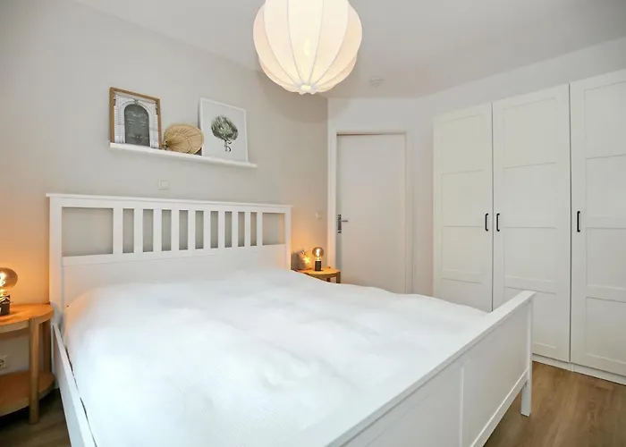 Strandstrasse 32 11 * Ostseebad Kühlungsborn